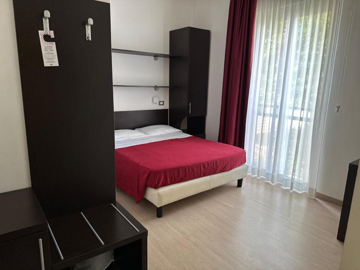 Hotel Morolli Rimini Exterior photo
