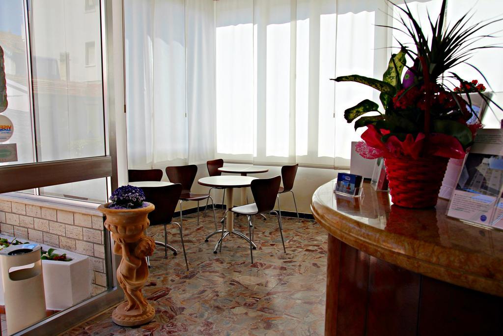 Hotel Morolli Rimini Exterior photo