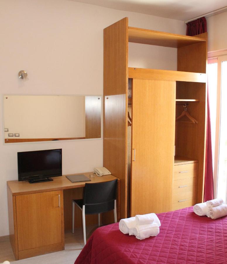 Hotel Morolli Rimini Exterior photo